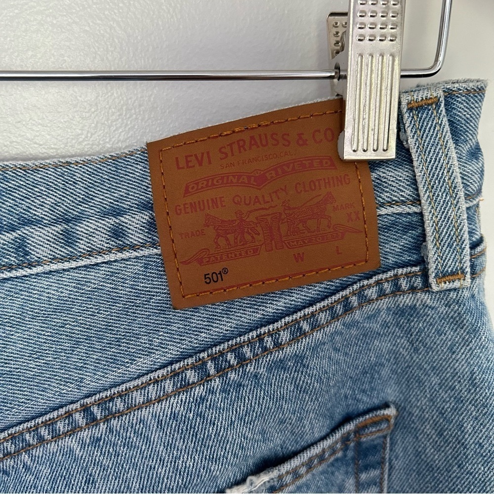 Levi’s 501 distressed jeans 30x30 - Picture 3 of 6